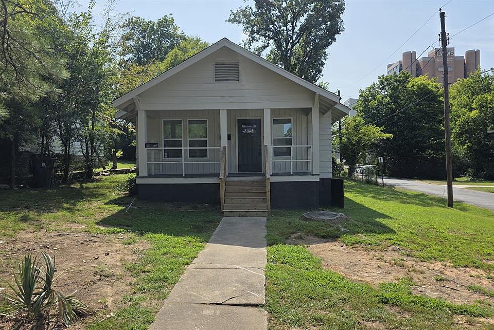 1st image of 600 S Oak St