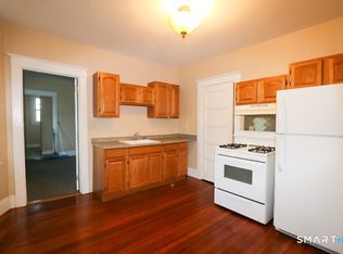 88 Riverview Ave, New London, CT 06320