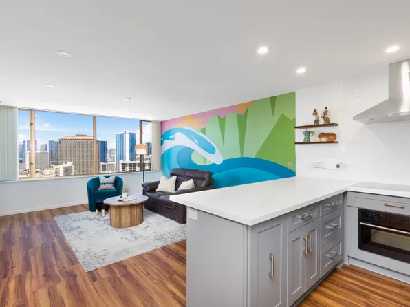 411 Hobron Ln, Honolulu, HI