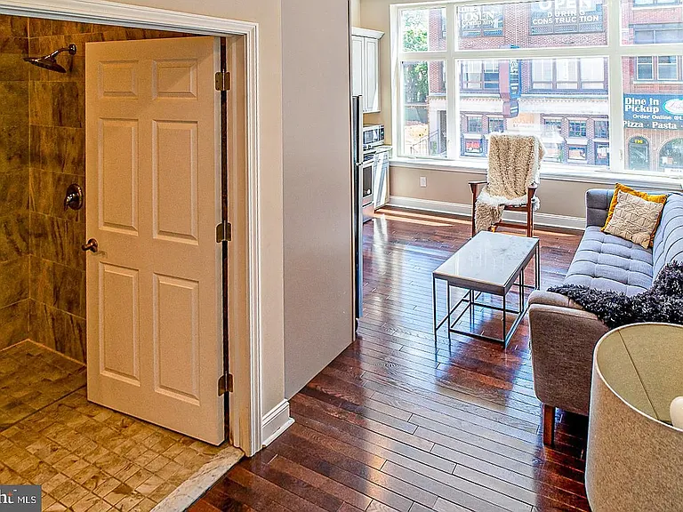 715 Sansom St #2F — Photo 6