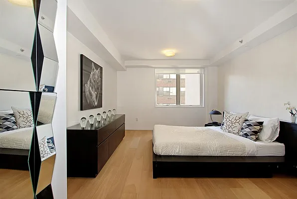 Sold by Corcoran | media 21