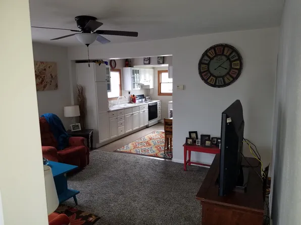 115 Main St, Dike, IA 50624