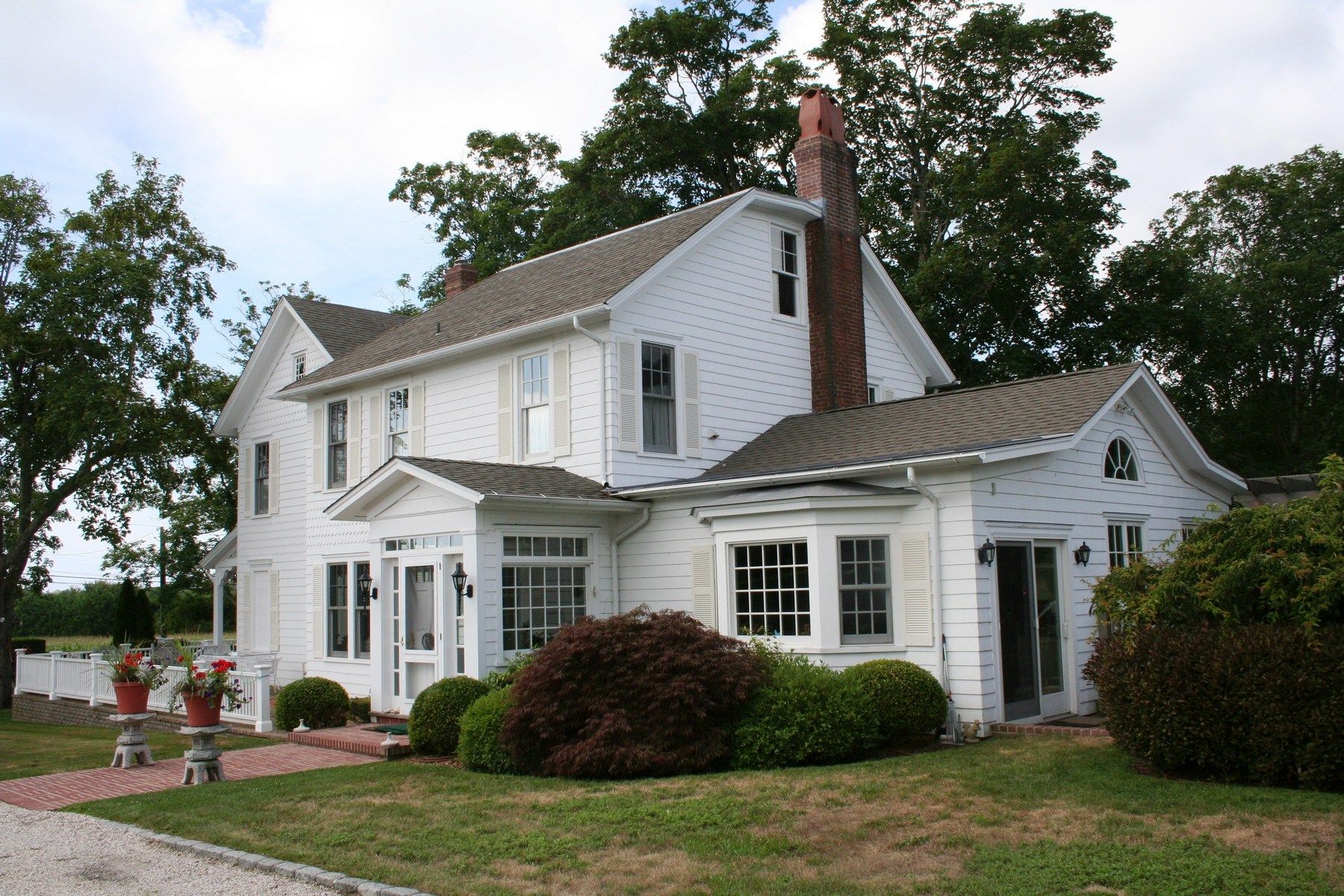 231 Deerfield Rd., Water Mill, NY 11976 Out East