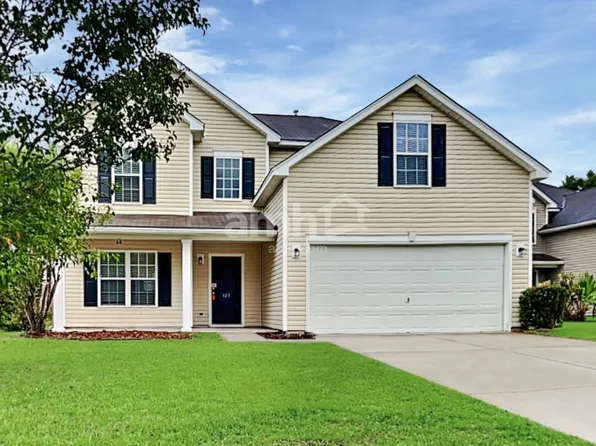 121 Mockernut Dr, Ladson, SC 29456