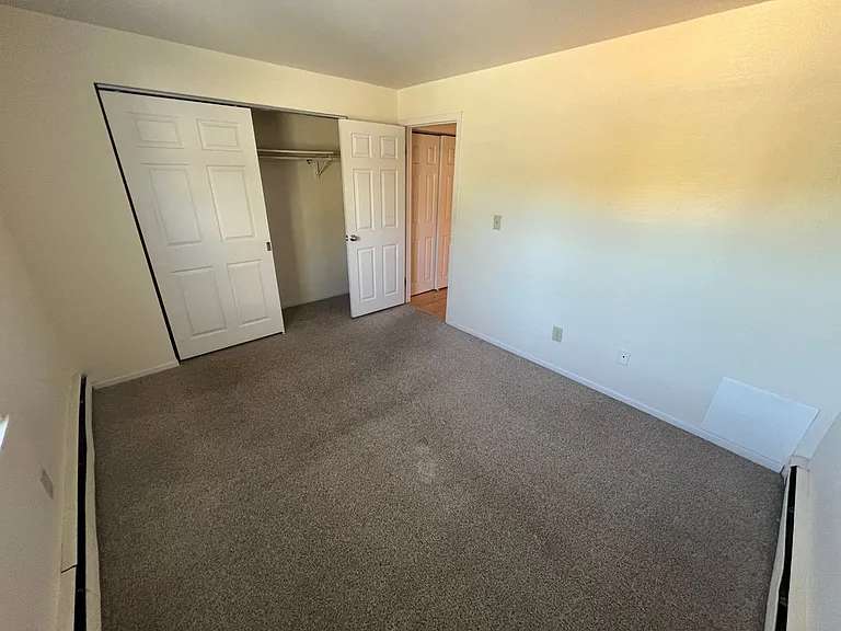 2030 N. Oakland Ave. — Photo 23