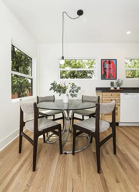 3 bed, 1330 sqft, $5,500 — Photo 4