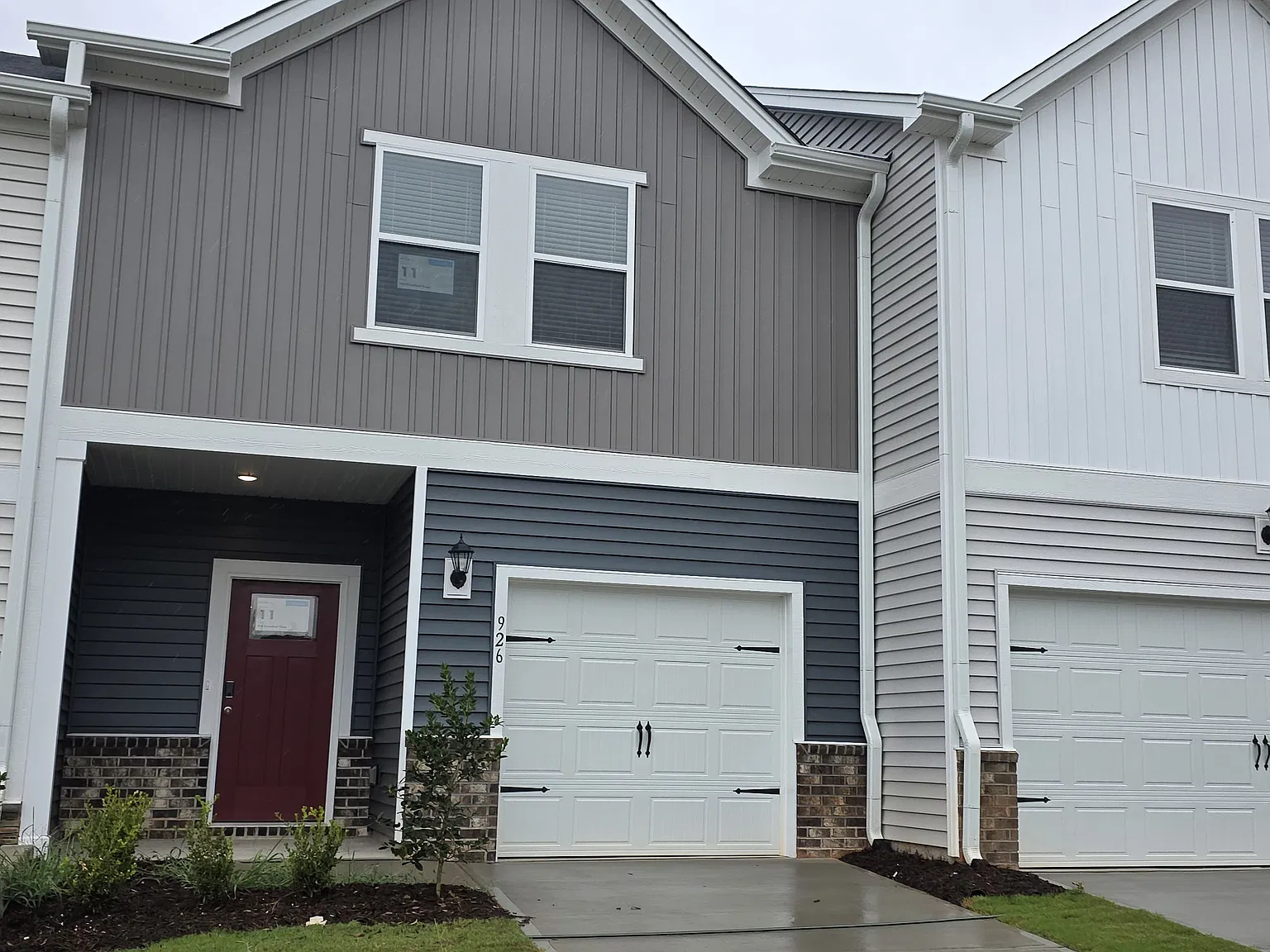 3 bed, 1600 sqft, $2,000 — Photo 1