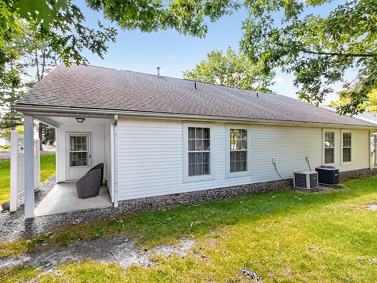 11309 Lake Meadow Ln — Photo 45