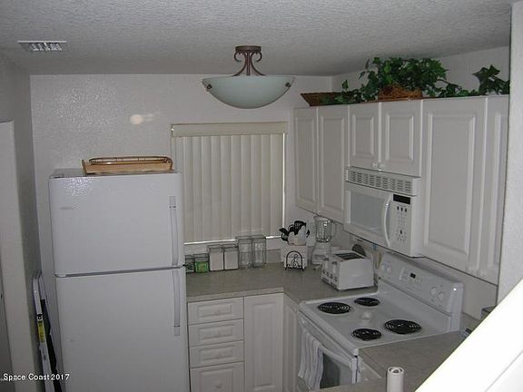 5th image of 446 Seaport Blvd #143