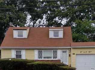 193 Beechwood Ave, Roosevelt, NY 11575