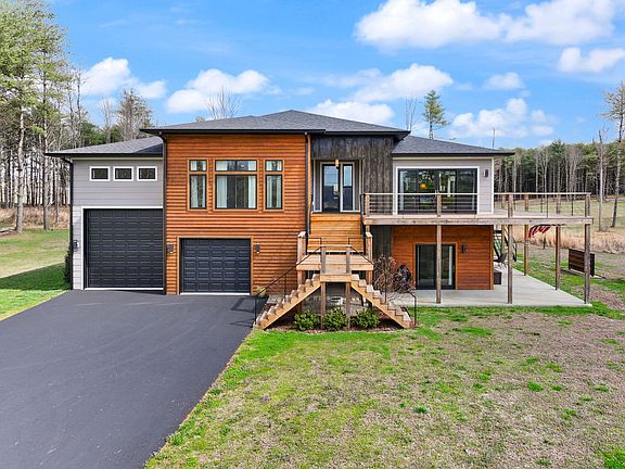 5th image of 133 Lakeshore Dr