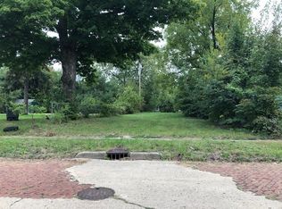 227 Studebaker St, South Bend, IN 46628