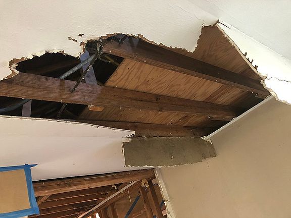 4th image of 3805 NW 17th St