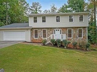 1529 Bell Flower Ct, Stone Mountain, GA 30088