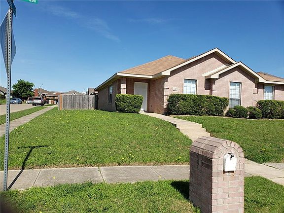 4th image of 1215 Chelsea Ct