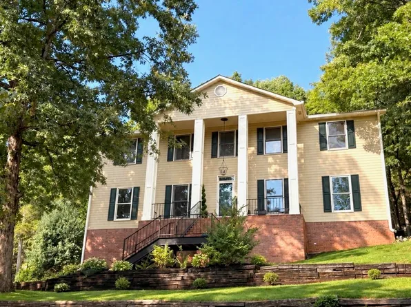 1801 Blevins Ridge Dr SE, Huntsville, AL 35802