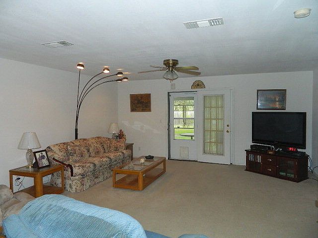 1st image of 104 Wayside Ln
