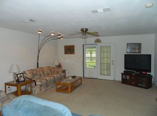 104 Wayside Ln, Rockport, TX 78382