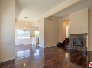 18445 Hatteras St #504, Tarzana, CA 91356