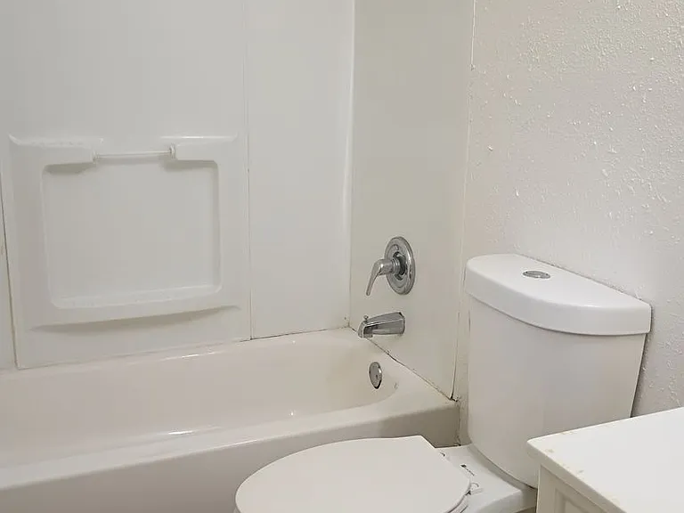 3711 Birnie Ave — Photo 10