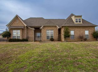 246 Hawthorn Ln, Atoka, TN 38004