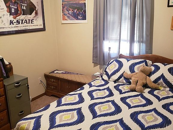 3rd image of 206 Sydnee Ln
