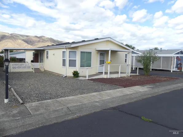 1430 Chestnut St Trlr 19, Clarkston, WA 99403