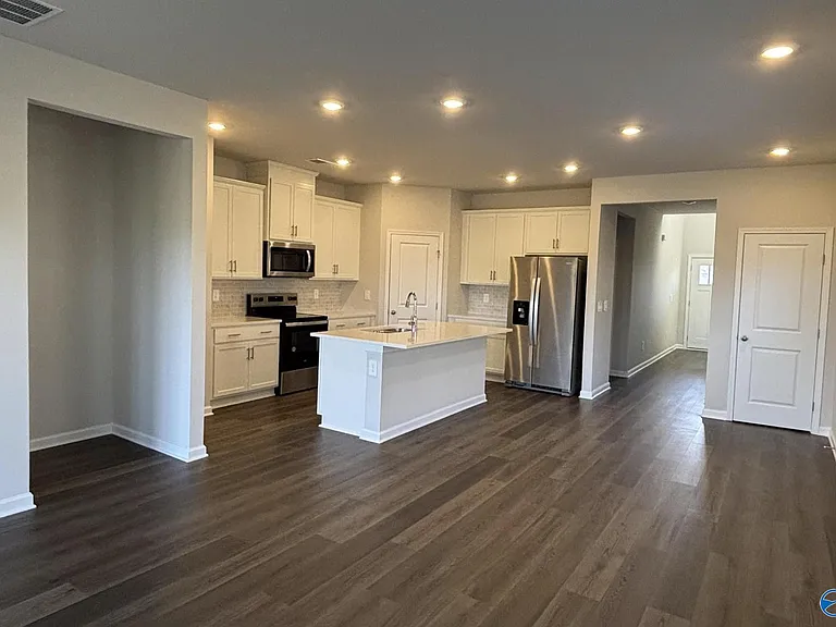 8204 Huspa Ave — Photo 7