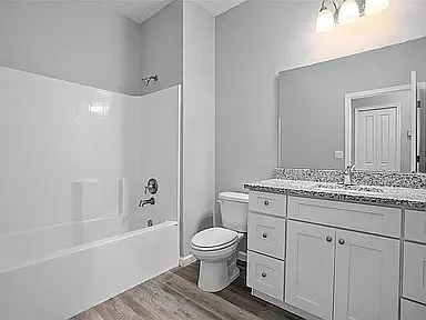 3 bed, 1458 sqft, $2,300 — Photo 3