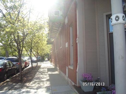 2nd image of 834 N Wood St APT 1N