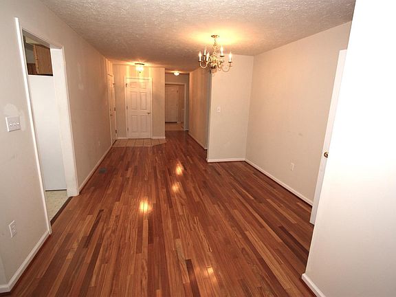 4th image of 1255 Valley Vista Ln