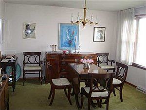 3rd image of 167 Donna Lea Blvd