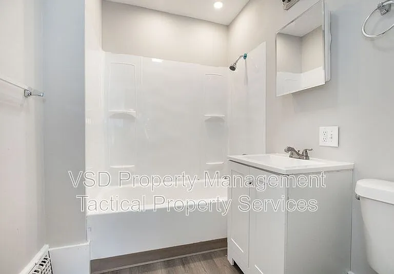 3694 E 147th St #UP — Photo 11