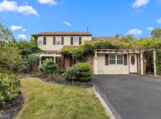 933 Herman Rd, Horsham, PA 19044
