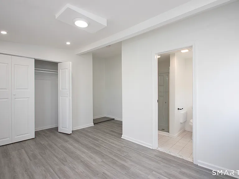 2879 Fairfield Ave #2 — Photo 7