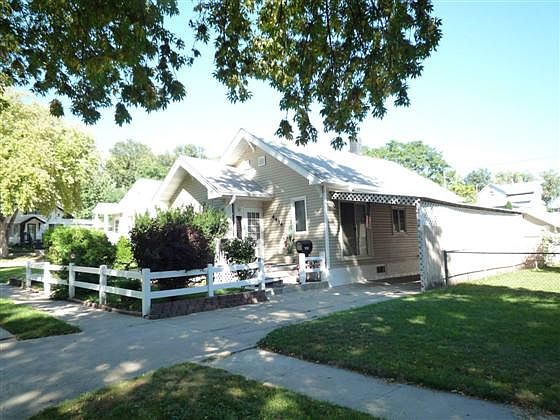 1st image of 4434 Fillmore St