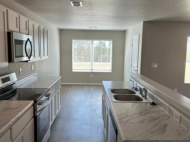 5115 Yukon Dr — Photo 13