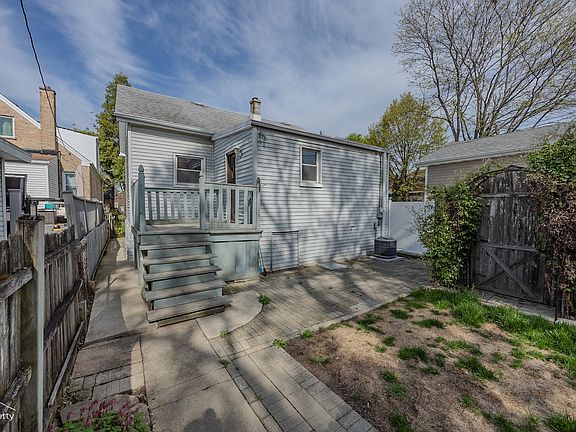 2nd image of 3525 N Ottawa Ave