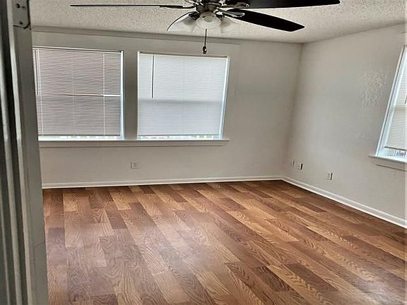 2nd image of 2521 Elder St #A