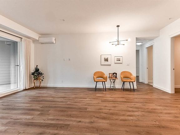 4th image of 8526 202b St #206