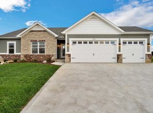 4902 Summer Rain Dr, Wentzville, MO 63385