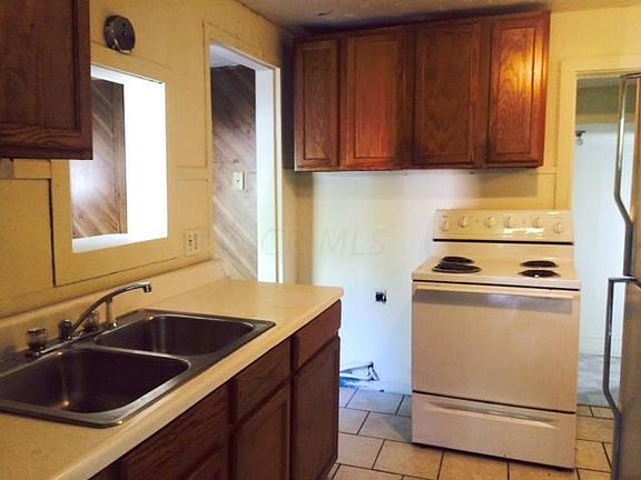 2nd image of 2169 Lamont Ave