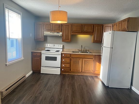 2nd image of 241 Winslow St APT 2A