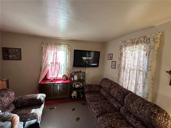 3rd image of 432 Grandview Ave
