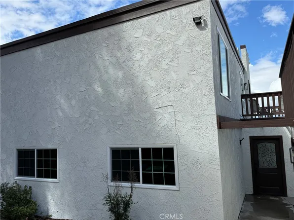 25051 Crestview Dr, Loma Linda, CA 92354