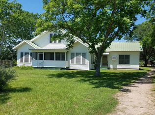 1469 E Cemetery Rd, Hallettsville, TX 77964