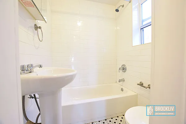 Rented by null | media 18