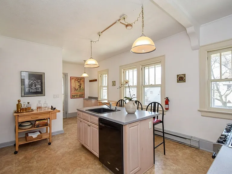 2975 N Downer Ave — Photo 5