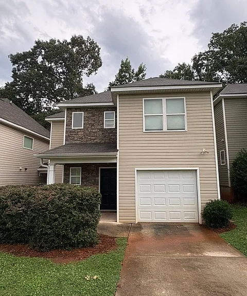 661 Carlton Pointe Dr — Photo 1