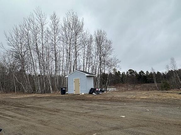 5th image of 445 Pine Tree Road